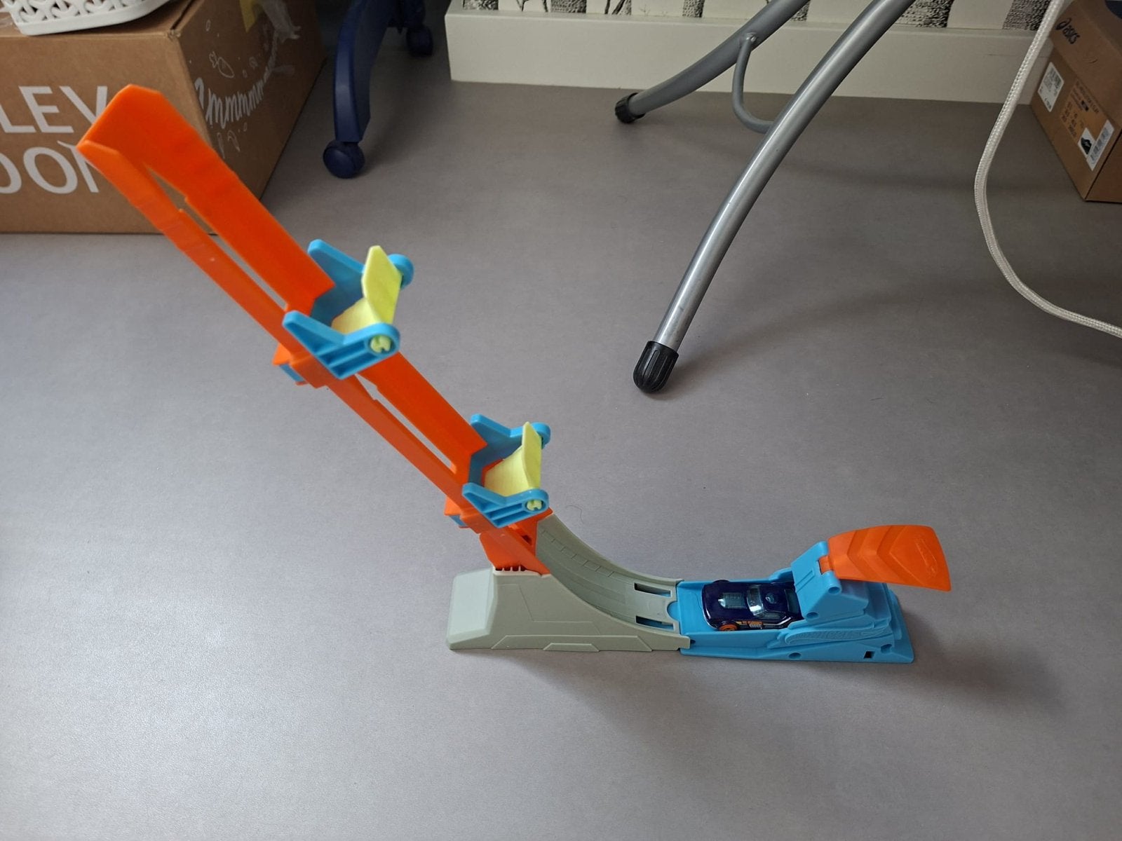 Hot Wheels Racebaan met Lanceerder en Auto, Ophalen of Verzenden, Hot Wheels, Handmatig, Racebaan