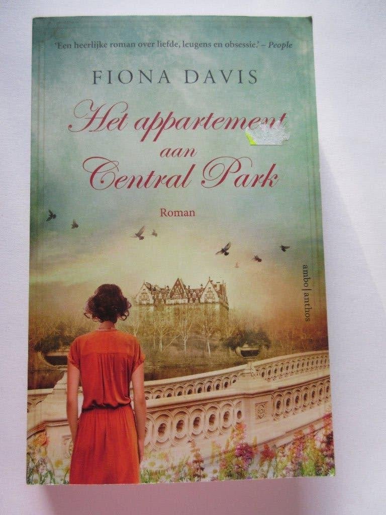 Fiona Davis-Het appartement aan Central Park, Ophalen of Verzenden, Zo goed als nieuw, Fiona Davis, Nederland