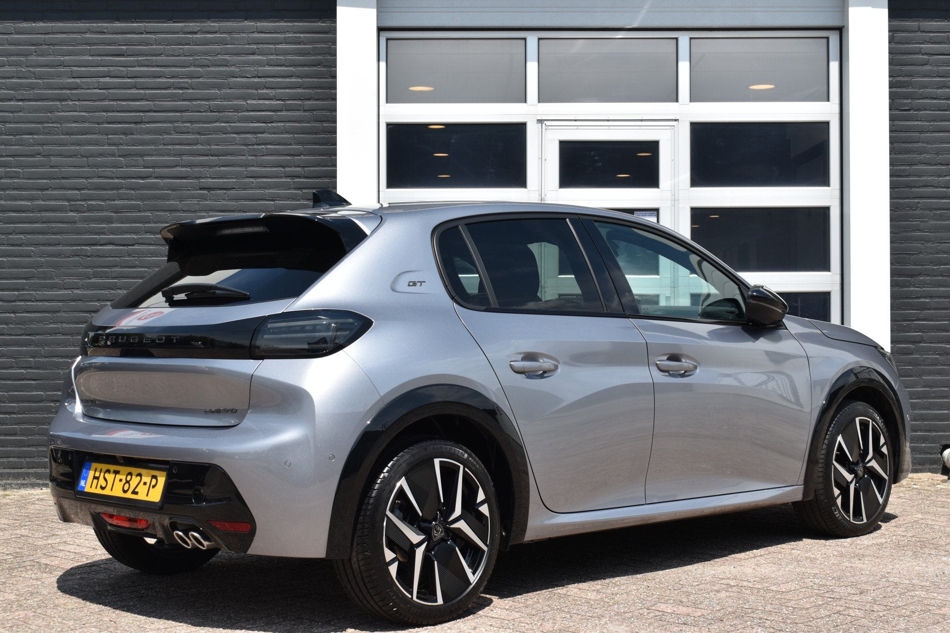Peugeot 208 Hybrid 145 e-DCS6 GT Navigatie | Camera V+A | Ad, 1203 kg, Gebruikt, Leder en Stof, Origineel Nederlands