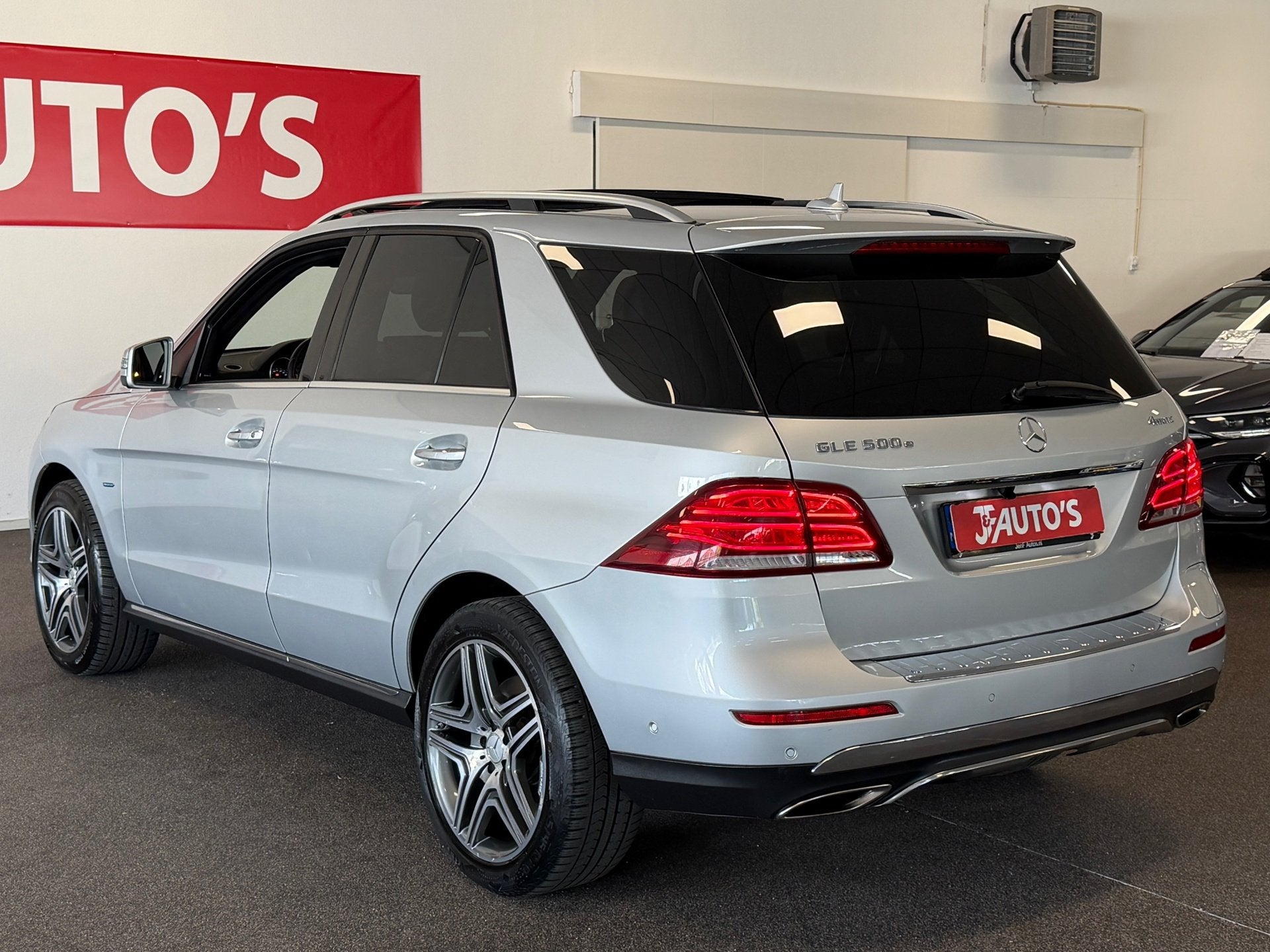 Mercedes-Benz GLE-klasse 500 e 4MATIC AMG|NAVI|CAMERA|PANO|L, Automaat, Gebruikt, 2000 kg, GLE