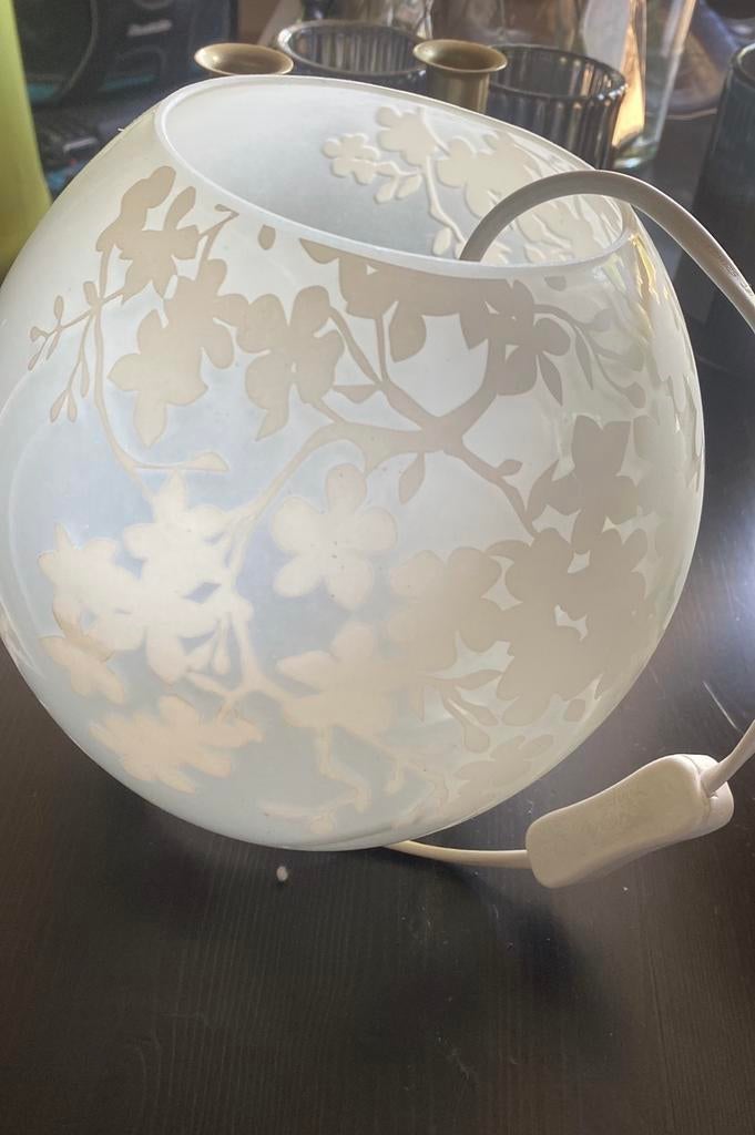 Glazen bol tafel lamp twee stuks met bloemmotief, Gebruikt, Minder dan 30 watt, Overige typen, Overige fittingen