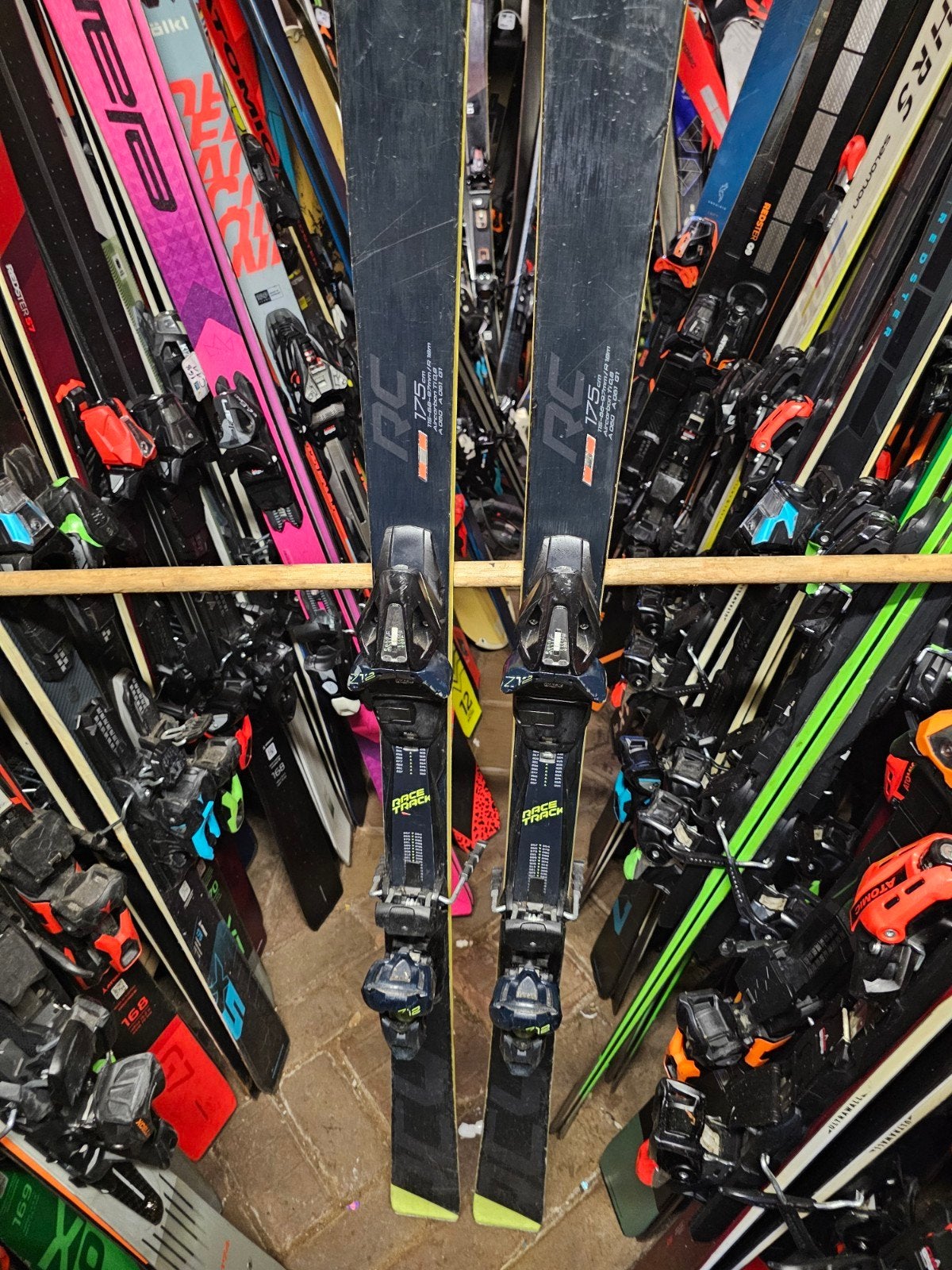 175cm FISCHER RC4 RC 1000€ VOOR KENNERS BEST. SKI, 160 tot 180 cm, Ophalen of Verzenden, Carve, Skiën
