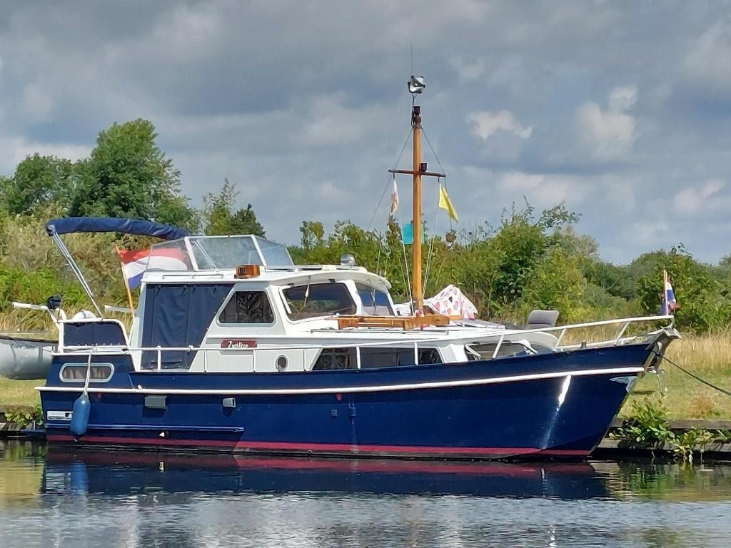 Crown Kruiser 885 AK, Watersport en Boten, Motorboten en Motorjachten, Ophalen of Verzenden, Gebruikt