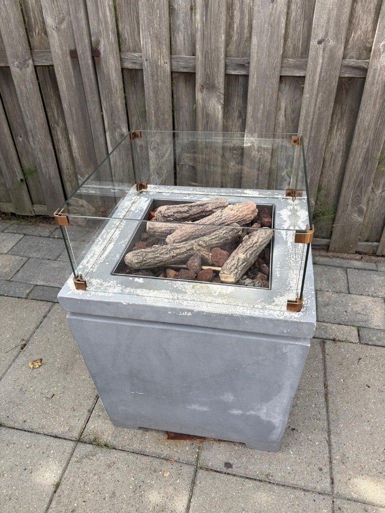 Vuurtafel betonlook incl. glasombouw & gasfles – Werkt goed, Tuin en Terras, Ophalen, Gebruikt