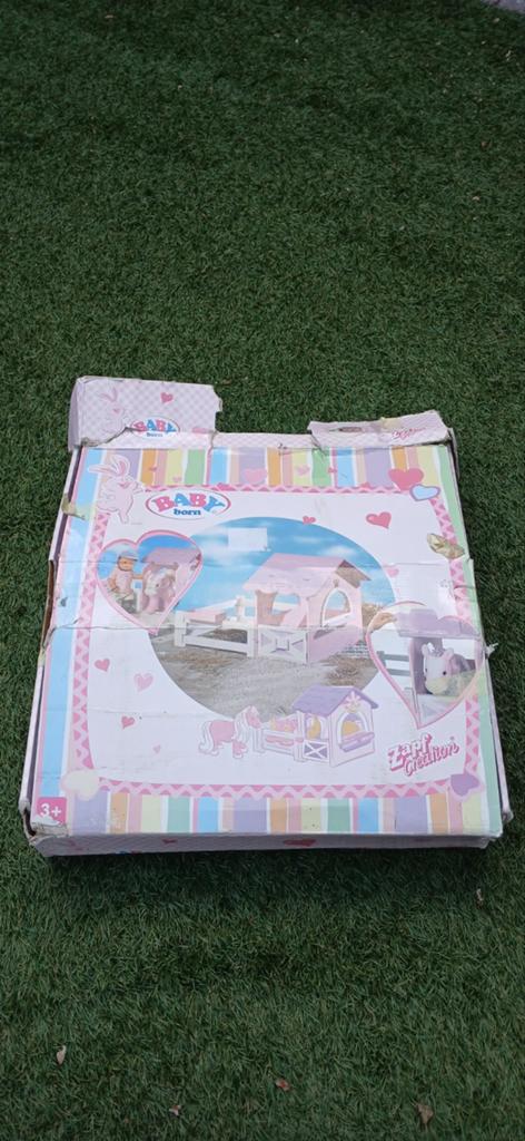 Vintage BABY born Paardenstal Poppenhuis - Zo goed als nieuw, Ophalen of Verzenden, Zo goed als nieuw, Poppenhuis