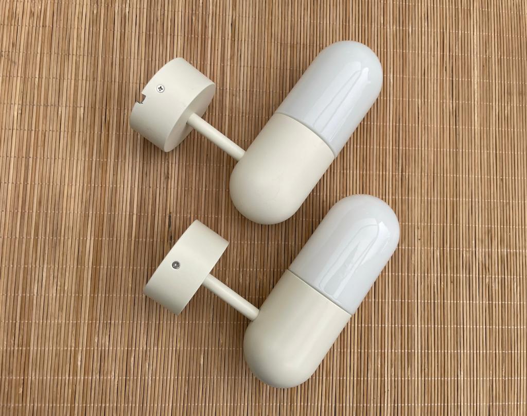 IKEA wandlampen Östanå designer Inma Bermudez 2 Stuks, Huis en Inrichting, Lampen | Wandlampen, Ophalen, Zo goed als nieuw, Glas