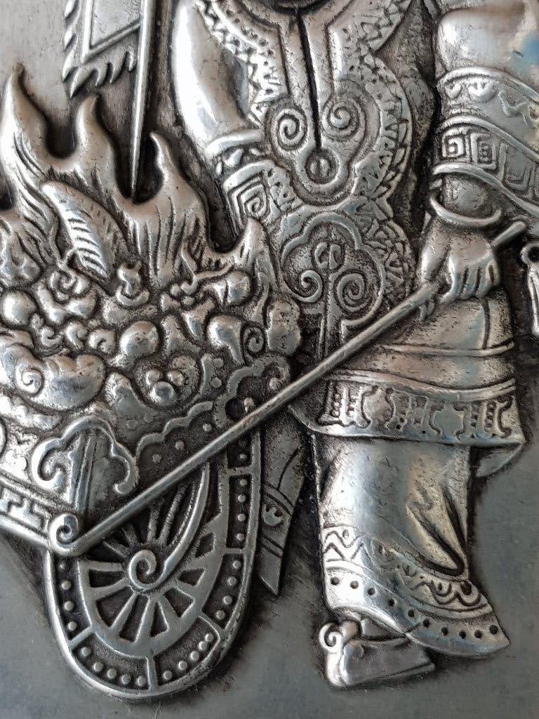 Mooi zwaar oud Chinees amulet van zilverbrons 8,7 cm., Antiek en Kunst, Kunst | Niet-Westerse kunst, Zilver, Sieraad, Ophalen of Verzenden