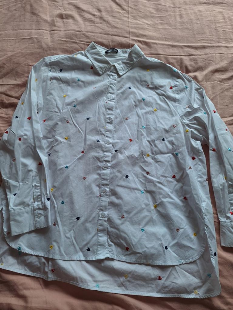Gekleurde hartjes blouse. 44, Kleding | Dames, Wit, Maat 42/44 (L), Ophalen of Verzenden, Zo goed als nieuw