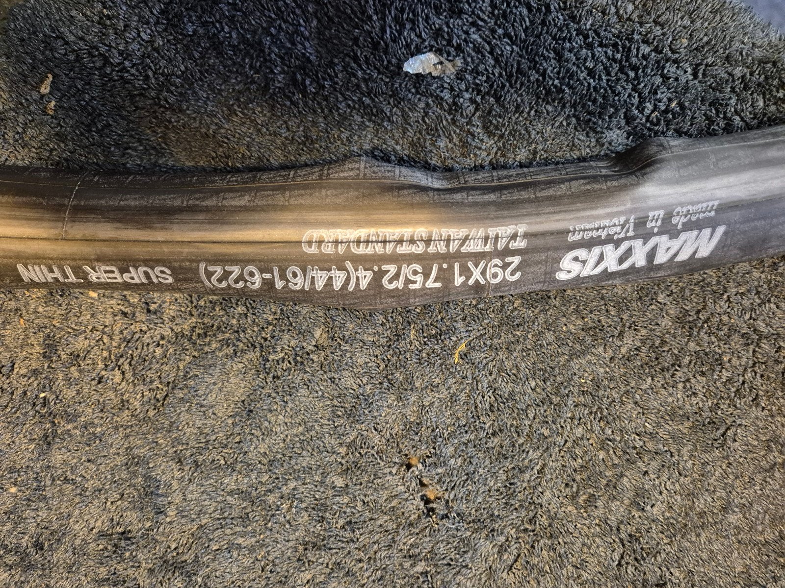 2x Maxxis binnenband 29x1.75/2.4 (44/61-622) Super Thin, Band, Nieuw, Ophalen of Verzenden, Mountainbike