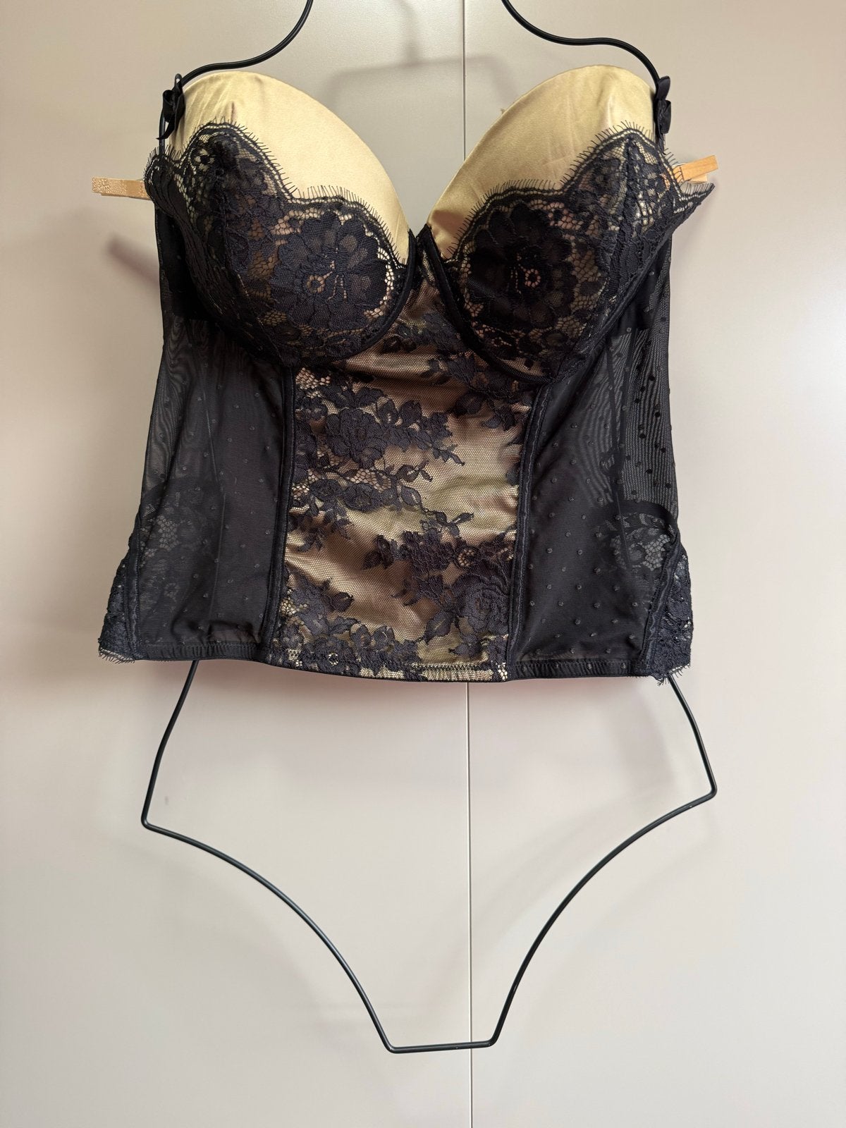 Zwart Goud kleurige kanten body/korset - 85F, Ophalen of Verzenden, Zwart, Body of Korset