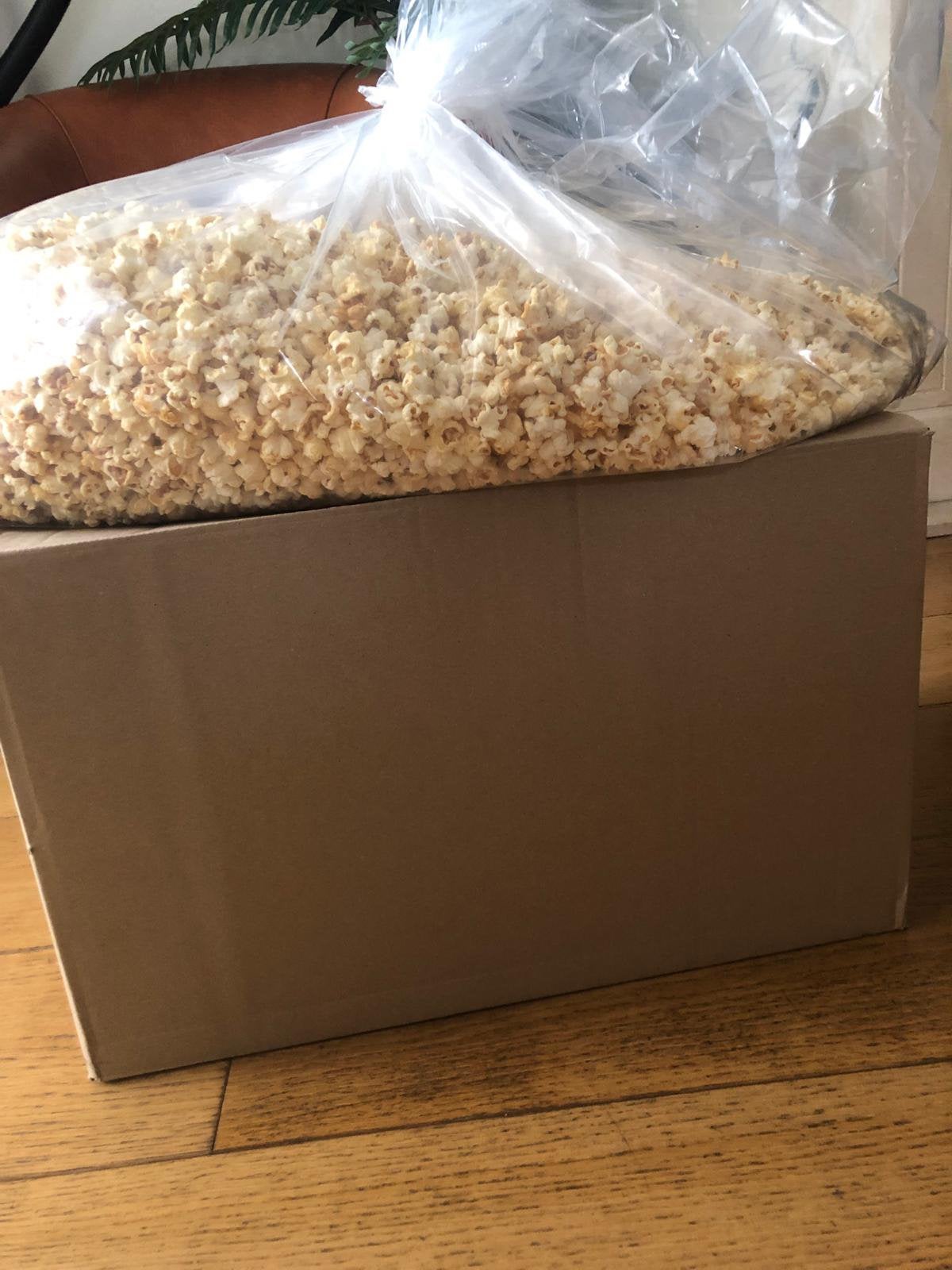 Grote kant en klare ( houdbare) zakken popcorn, Ophalen