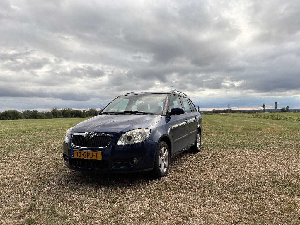 Skoda Fabia 1.4 16V 63KW Combi 2008 Blauw | Nieuwe riem, Auto's, Voorwielaandrijving, 40 €/maand, 4 cilinders, Blauw