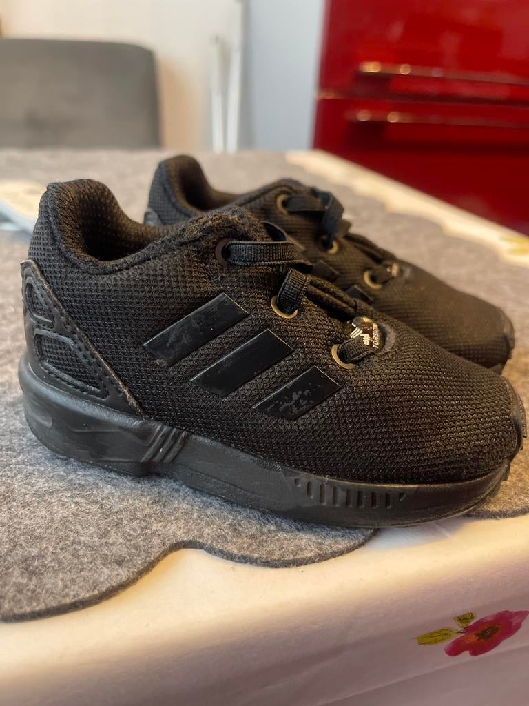 Zwarte Adidas Torsion sneakers maat 21, Kinderen en Baby's, Kinderkleding | Schoenen en Sokken, Gebruikt, Sportschoenen, Jongen of Meisje