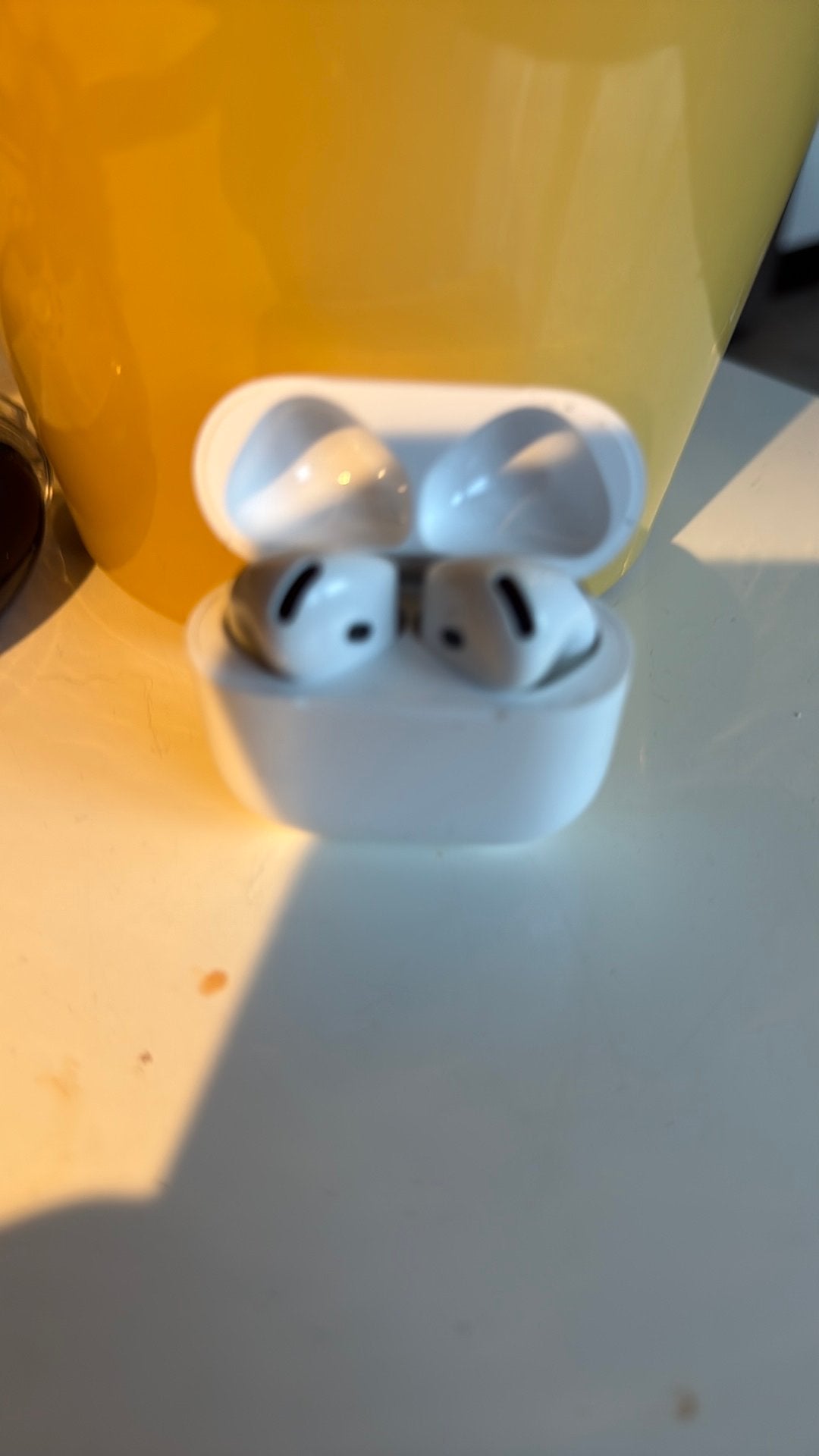 Bijna nieuwd AirPods 4 – Model A3050 aankoop 2 juli 2026, Ophalen of Verzenden, Zo goed als nieuw
