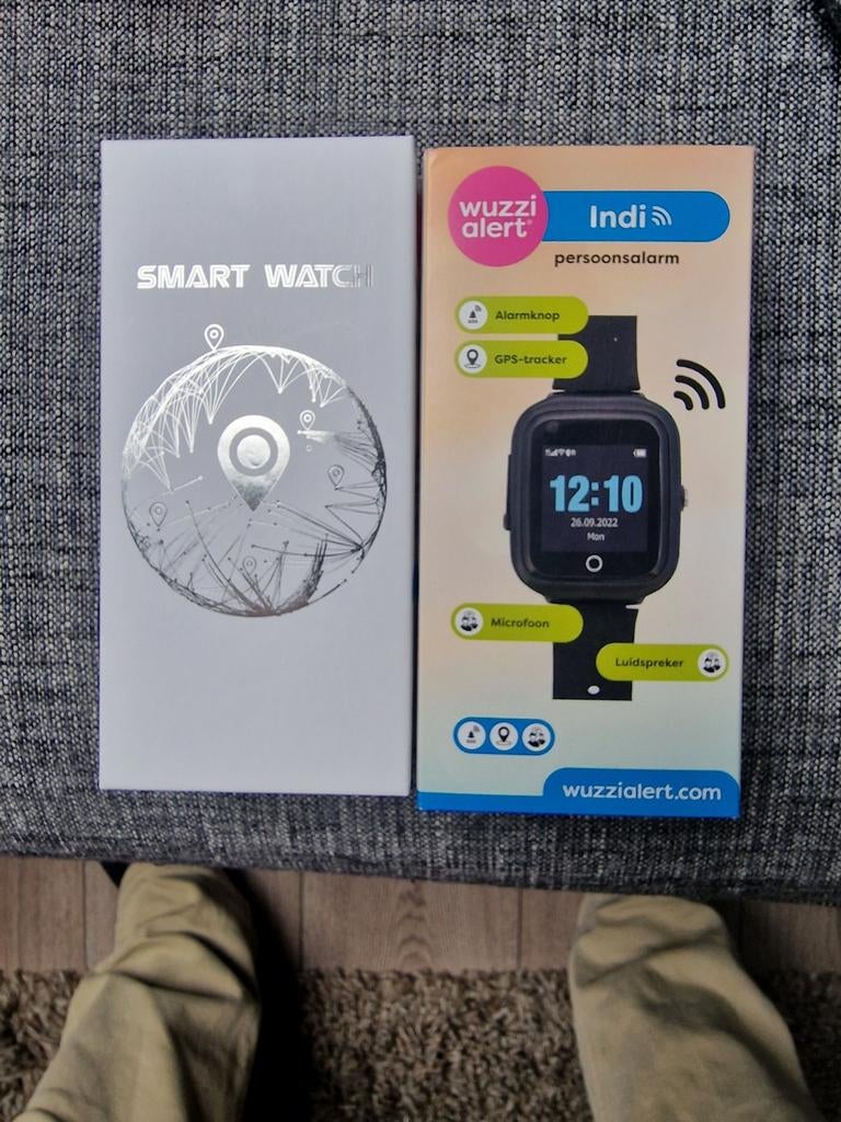 Wuzzi Alert Indi Persoonsalarm Smartwatch GPS-tracker, Telecommunicatie, Powerbanks, Zo goed als nieuw, Ophalen