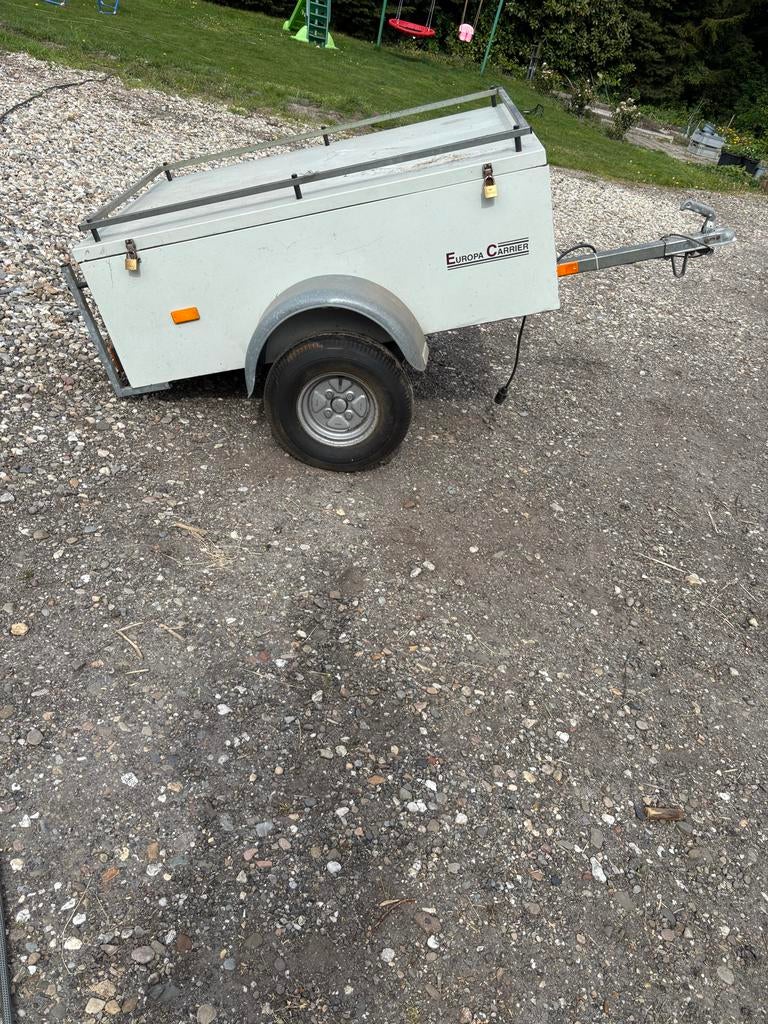 Bagagewagen met deksel te huur., Ophalen, Gebruikt