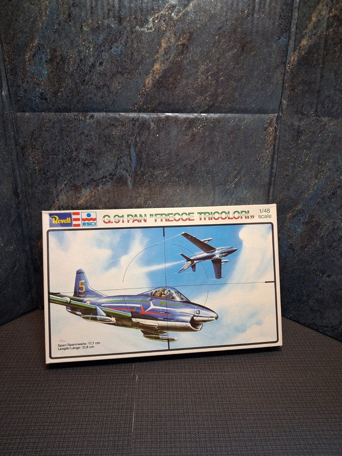 Revell - G-91 PAN "Frecce Tricolori", Revell, Ophalen of Verzenden, Zo goed als nieuw, Groter dan 1:72