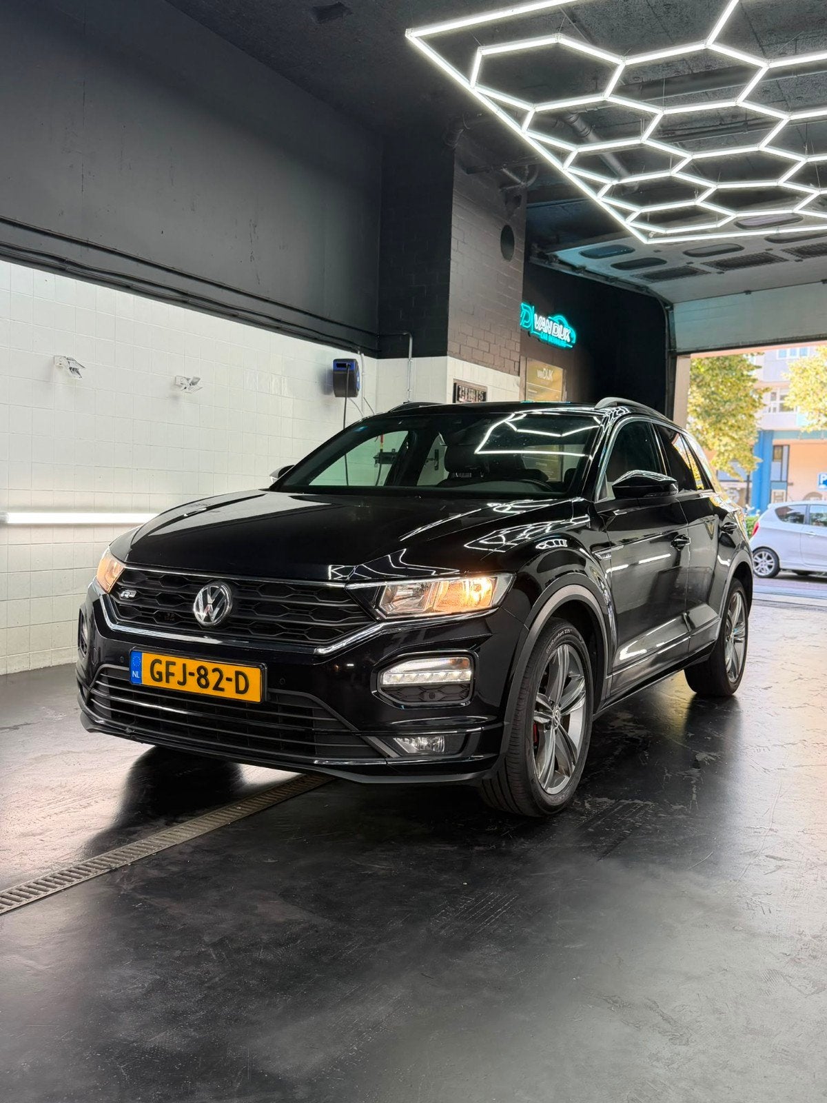 Volkswagen T-Roc 1.5 TSI 150pk 7-DSG 2019 Zwart, Auto's, Volkswagen, 1498 cc, 4 cilinders, Zwart, 14 km/l