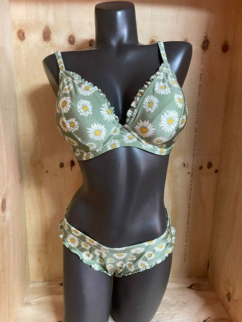Beachlife bikini  Maat top 38f slip 38 Model daisy, Verzenden, Nieuw, Groen, Bikini