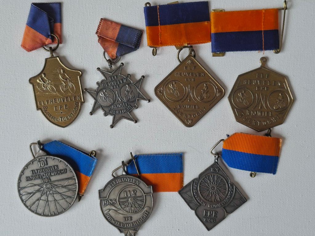 Collectie Elf Heuvelentocht Epe Medailles (1978-1986), Ophalen, Overige materialen, Nederland