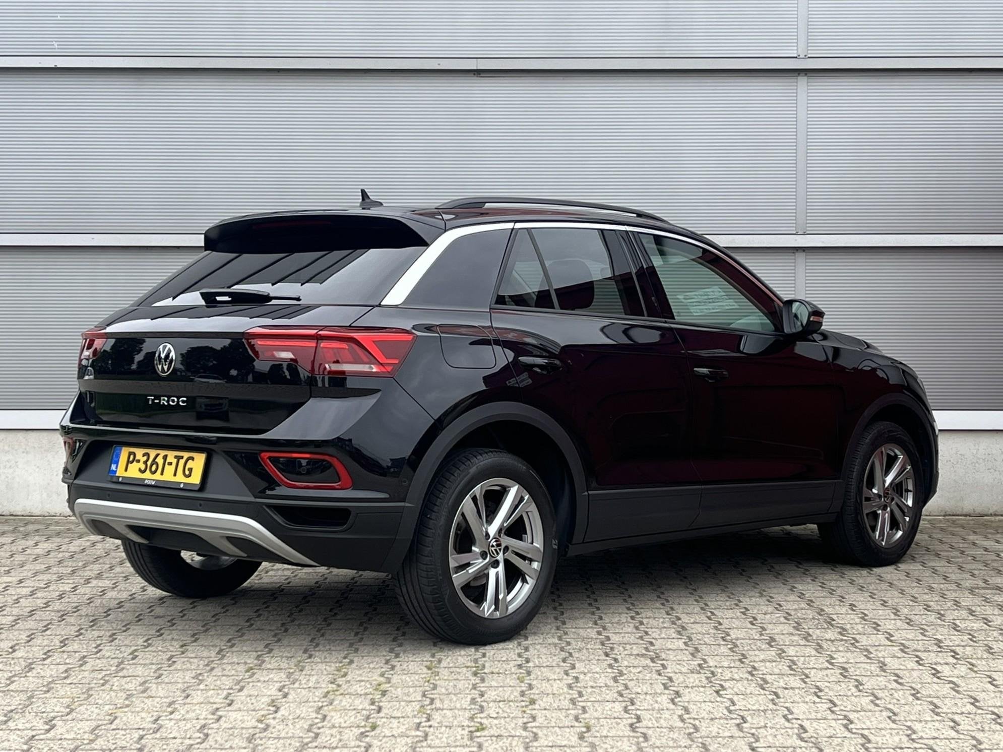 Volkswagen T-Roc 1.0 TSI 110pk Life | Camera | App Connect |, Auto's, Volkswagen, Voorwielaandrijving, 12 maanden, Stof, Gebruikt