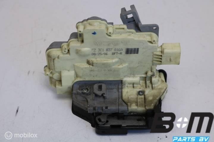 Portierslot rechts voor VW Passat B6 3C1837016A, Gebruikt