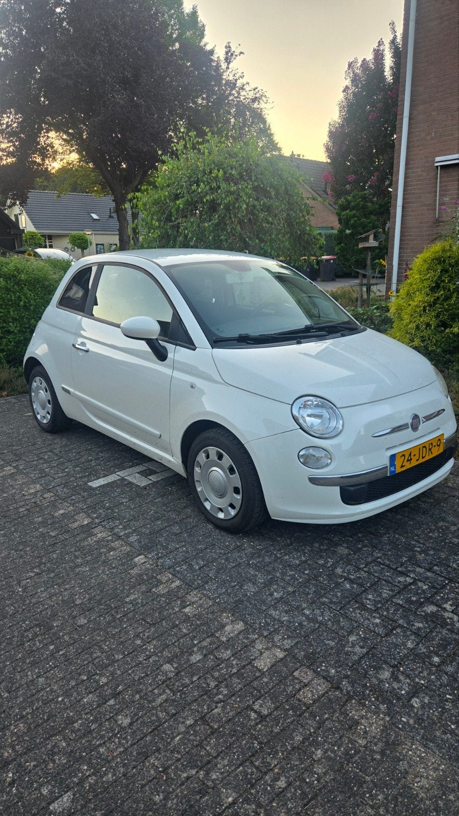 Fiat 500 1.2 AUT 51KW 2009 Wit Kmstand: 174883, 1242 cc, 4 cilinders, Leder en Stof, Wit