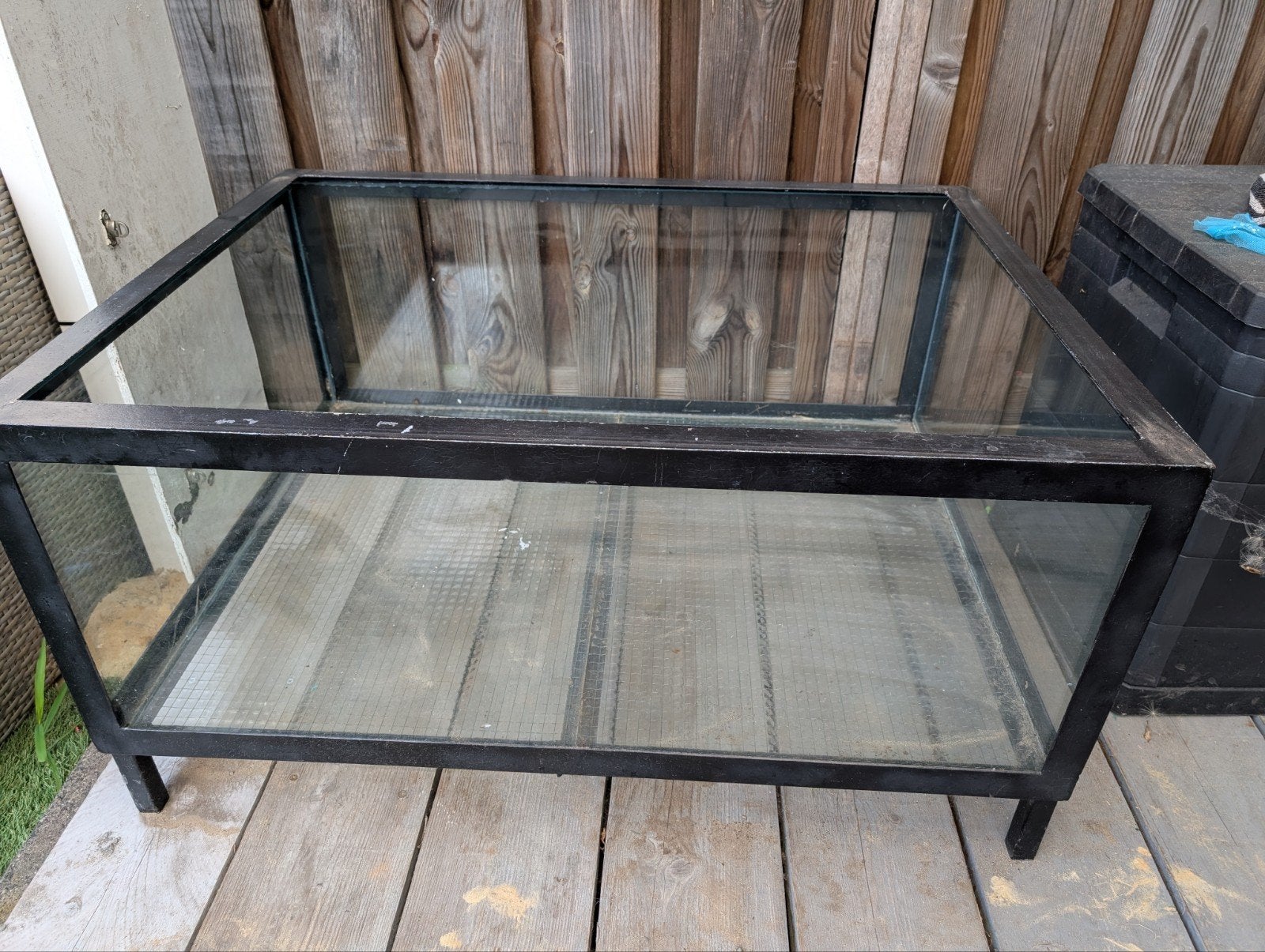 caviakooi, bloembak, stalen bak met glas, Ophalen, Gebruikt, Leeg aquarium