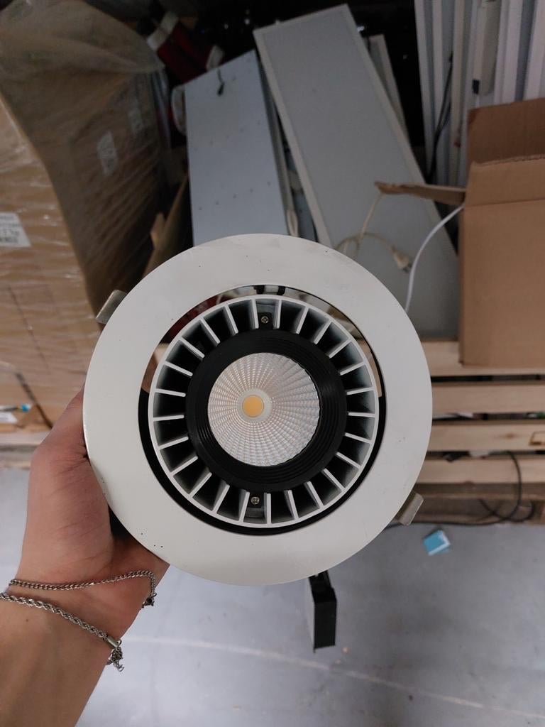Partij winkel ledbalken en spotjes, Ophalen, Metaal of Aluminium, Zo goed als nieuw, Winkel