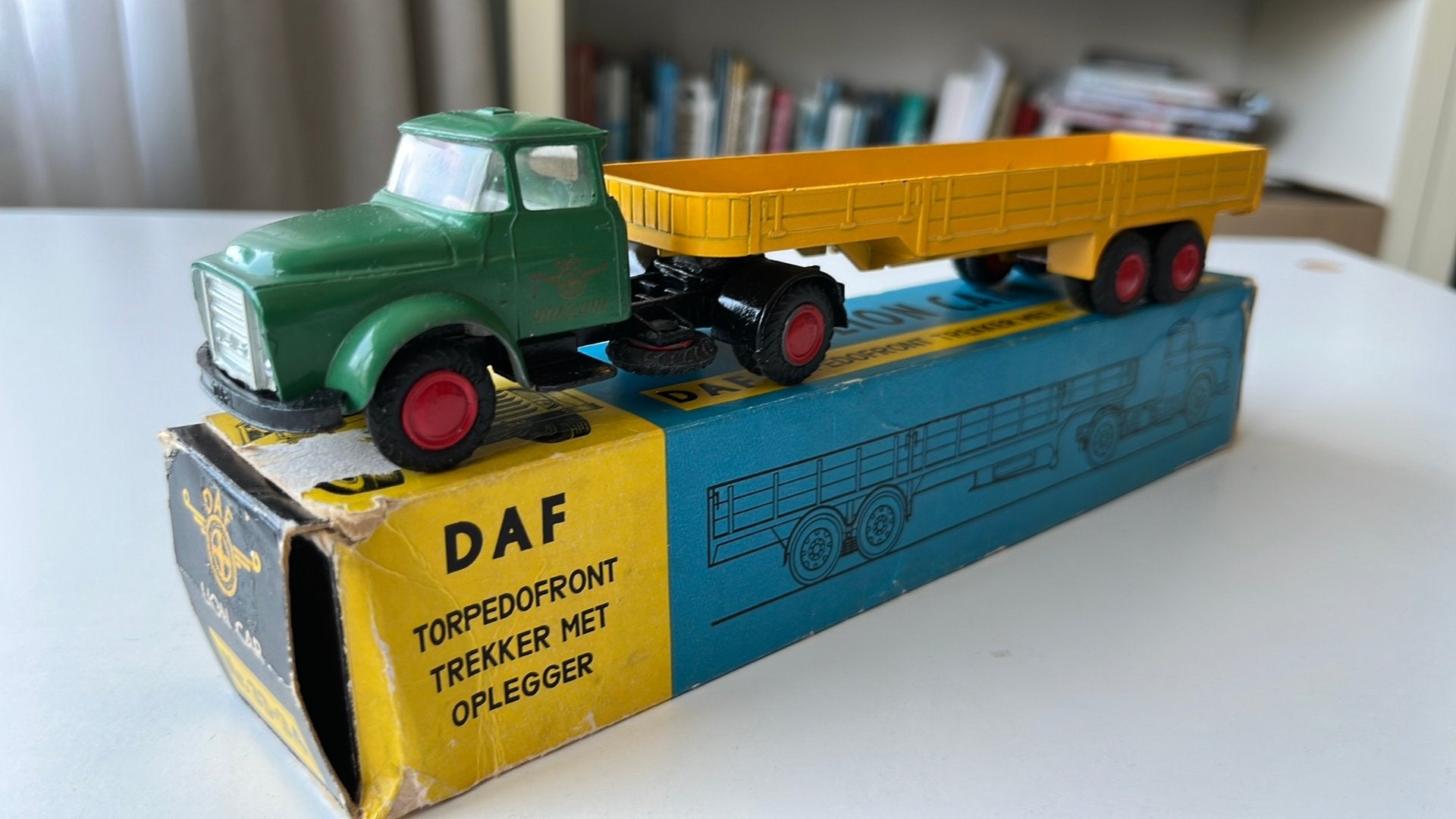 Lion Car Daf Torpedo trekker/trailer combinatie “DAF Museum”, Ophalen of Verzenden, Nieuw, Bus of Vrachtwagen, Lion Toys