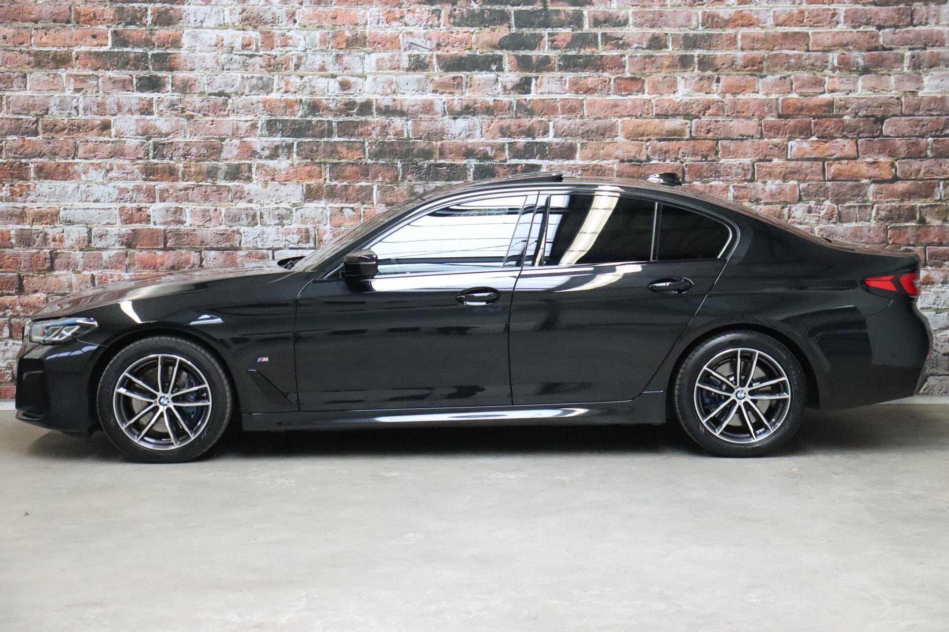 BMW 5 Serie Sedan 530i High Executive M Sport Pakket Automaa, Automaat, Achterwielaandrijving, Gebruikt, 4 cilinders