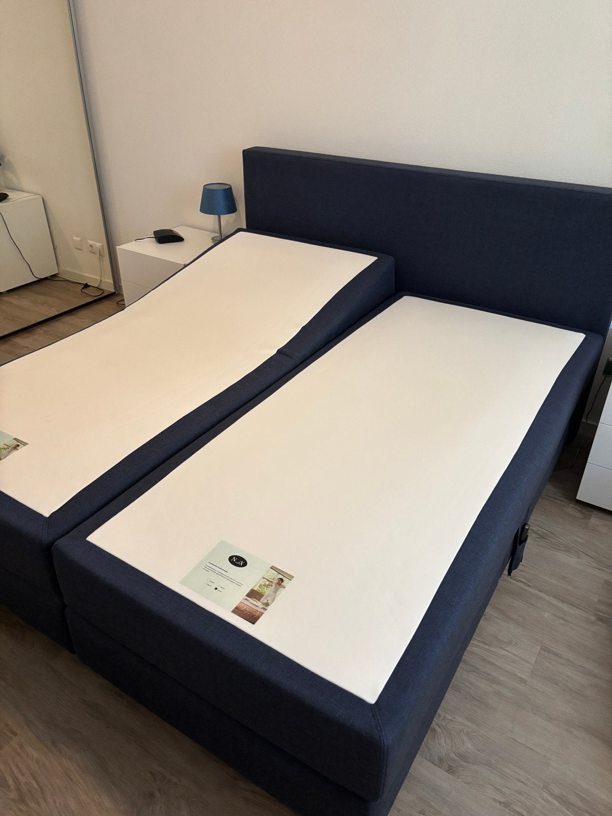 Zo goed als nieuw verstelbaar bed (excl. topper), Huis en Inrichting, Slaapkamer | Bedden, Ophalen, Verstelbaar, Blauw, Tweepersoons