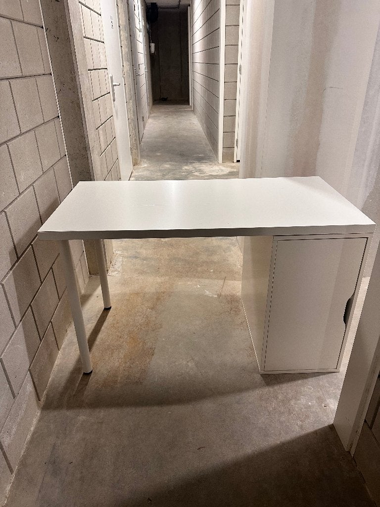 Gratis: IKEA bureau + bureaustoel (ophalen), Ophalen, Demontabel, Gebruikt, IKEA