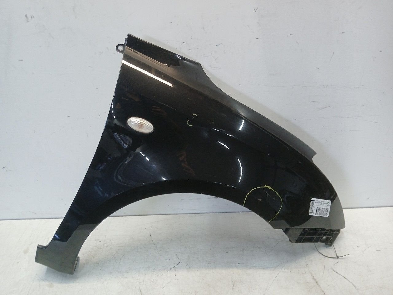Spatbord rechts voor Suzuki Swift, Auto-onderdelen, Onderdelen@venauto.nl, Van der Ven Autorecycling B.V., Gebruikt, Ettenseweg 76, 4706 PB Roosendaal, The Netherlands