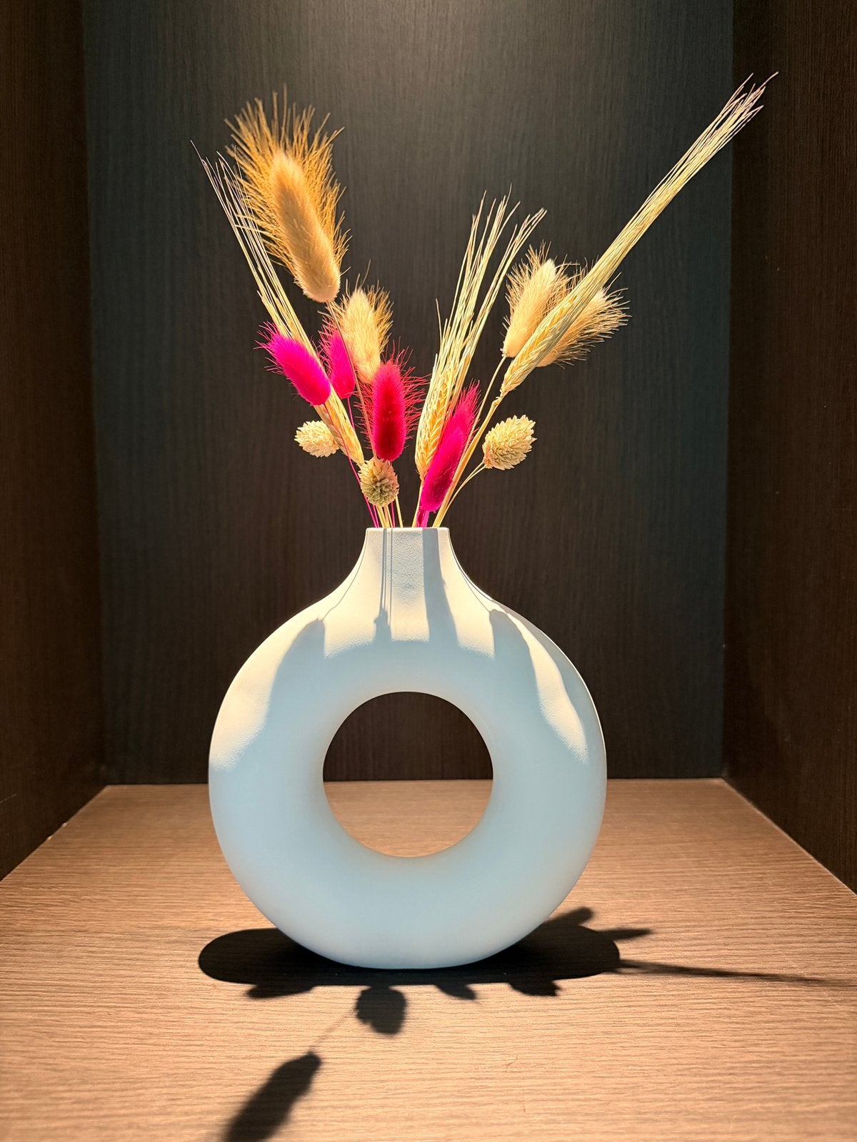 Witte Donut Vaas met Droogbloemen - Keramiek - Boho Decorati, Wit, Nieuw, Ophalen of Verzenden, Geschikt voor droogbloemen
