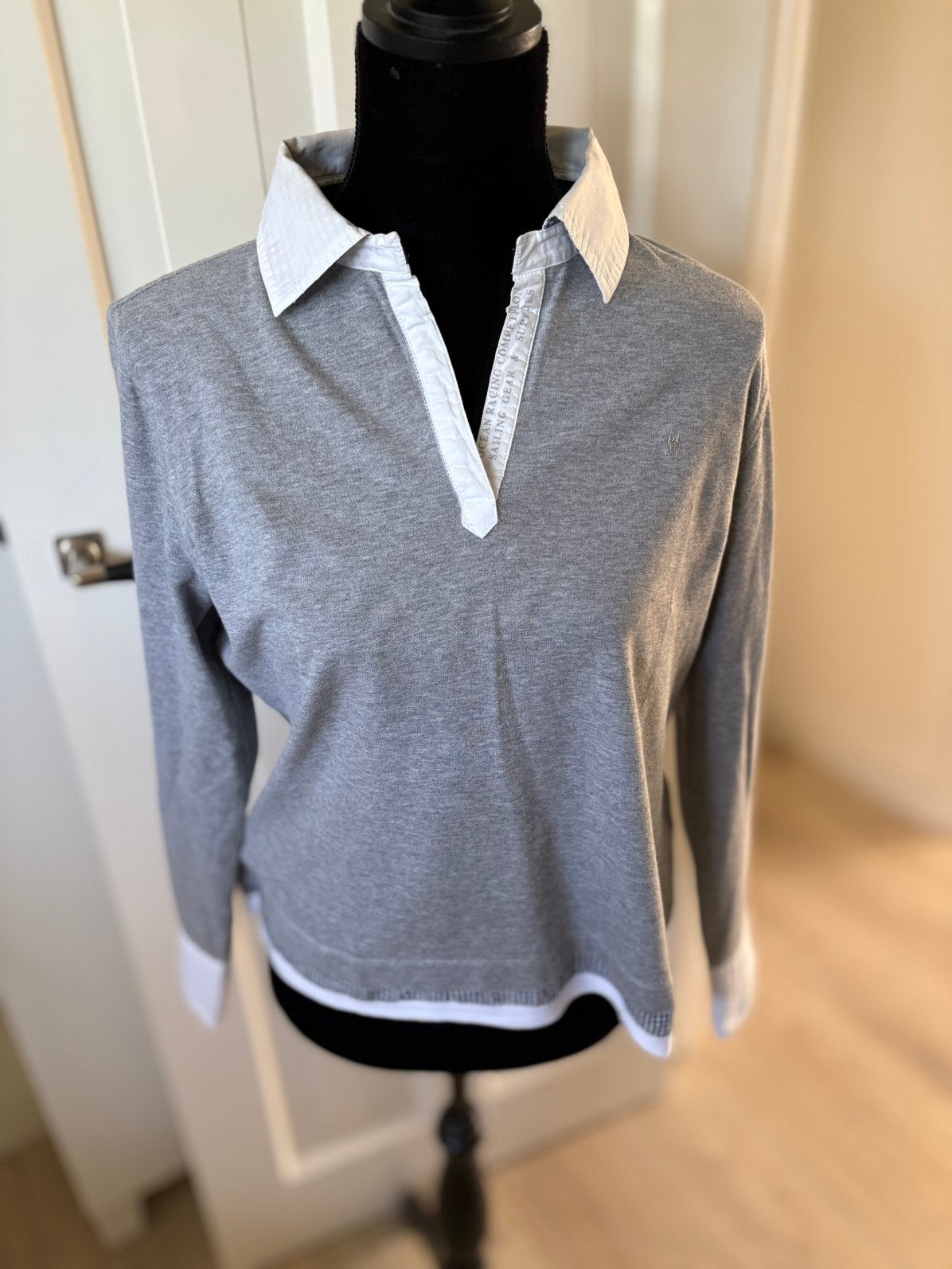 Gaastra grijs sportief shirt leuke details 40 M, Kleding | Dames, Blouses en Tunieken, Ophalen of Verzenden, Zo goed als nieuw