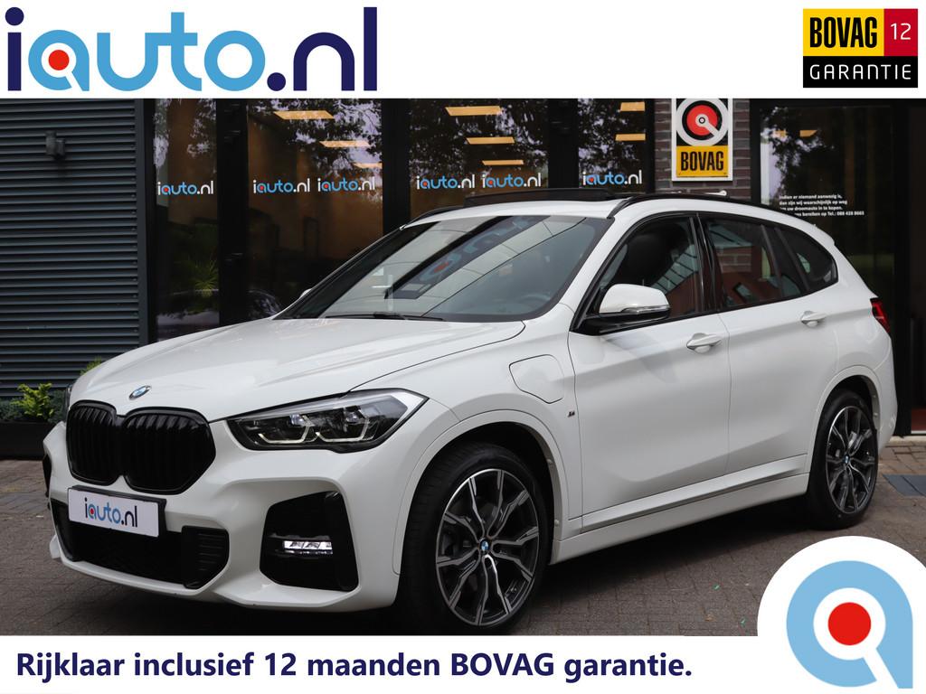 BMW X1 xDrive25e 220pk M-Sport Shadow Line Pano/LED/Keyless/, Gebruikt, Lichtsensor, Wit, Vierwielaandrijving