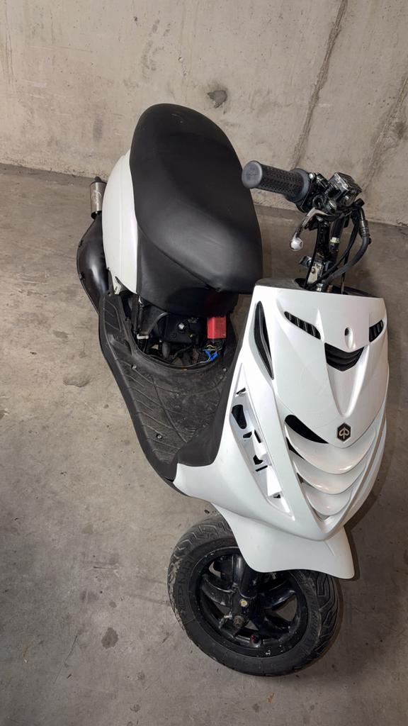 70cc stunt zip, Fietsen en Brommers, Ophalen, Zo goed als nieuw, Benzine, Zip