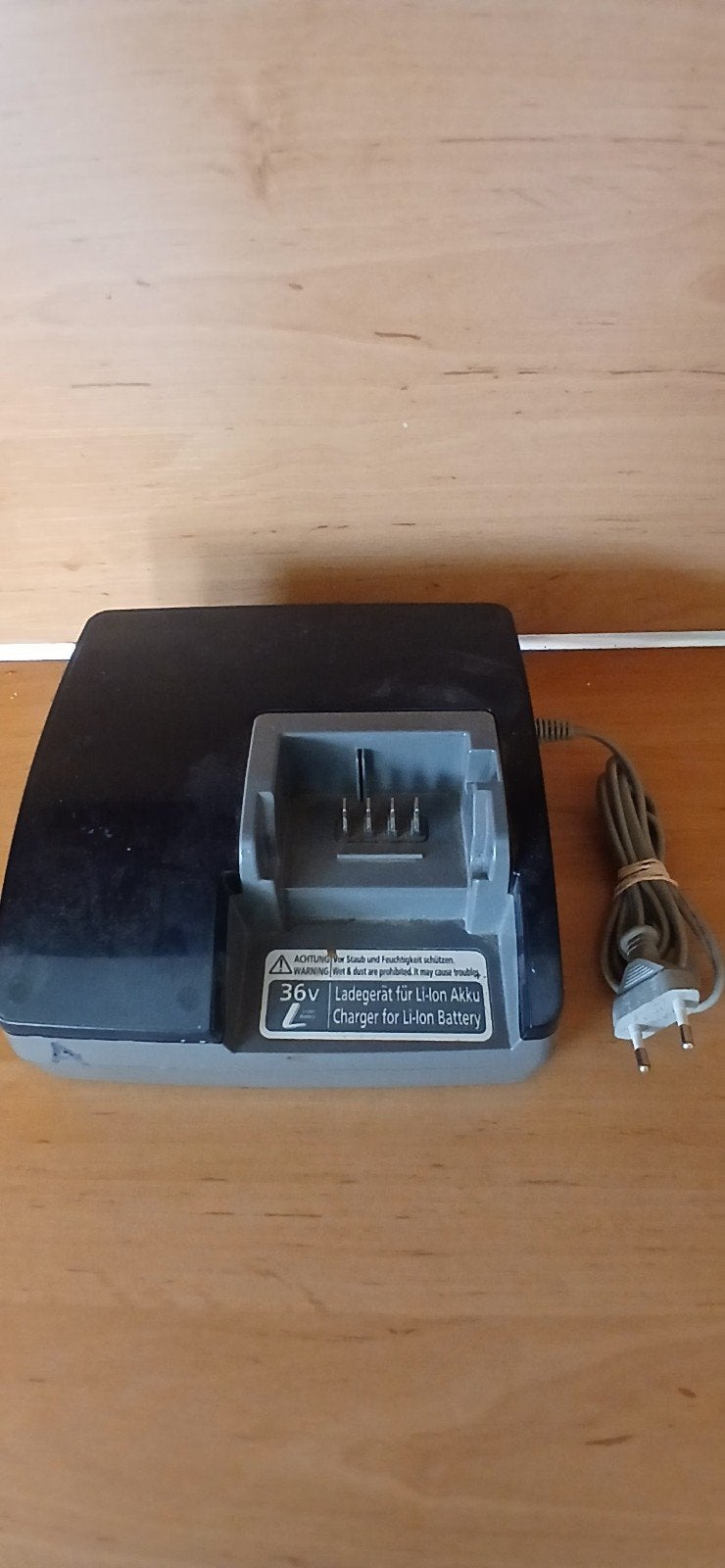 Biketec AG 36V Li-ion Acculader (No.NKJ051A), Fietsen en Brommers, Gebruikt