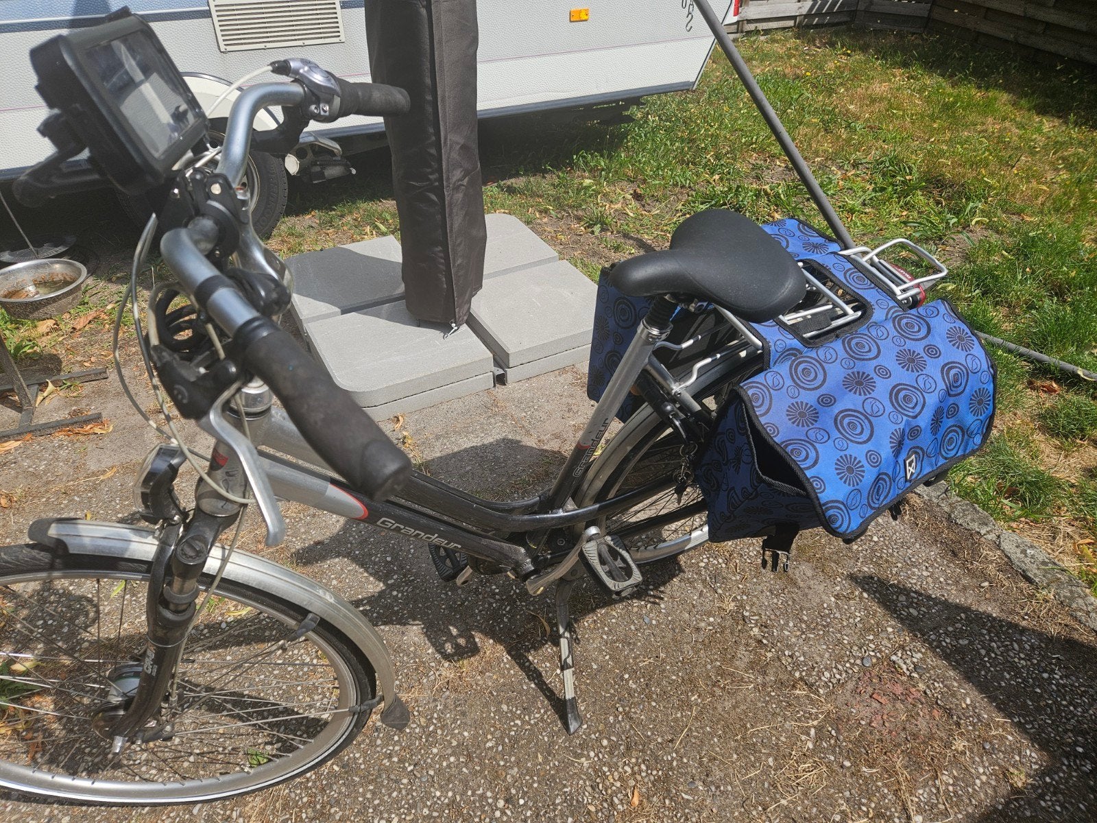 Grandeur Damesfiets met lage instap en fietstassen, Velgrem, Versnellingen, Ophalen, Overige merken