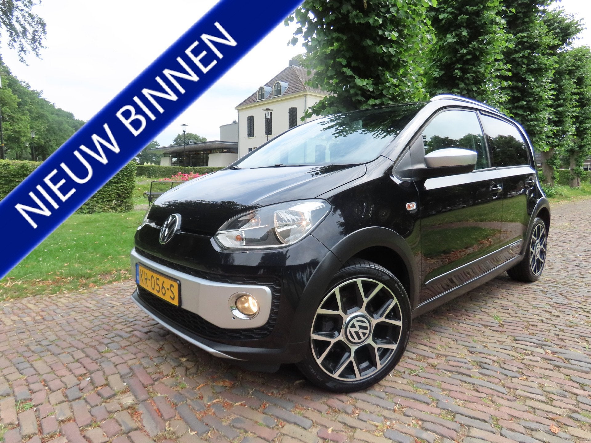 Volkswagen up! 1.0 cross up! BlueMotion Airco Cruisecontrol, Euro 5, Stof, Gebruikt, 4 stoelen