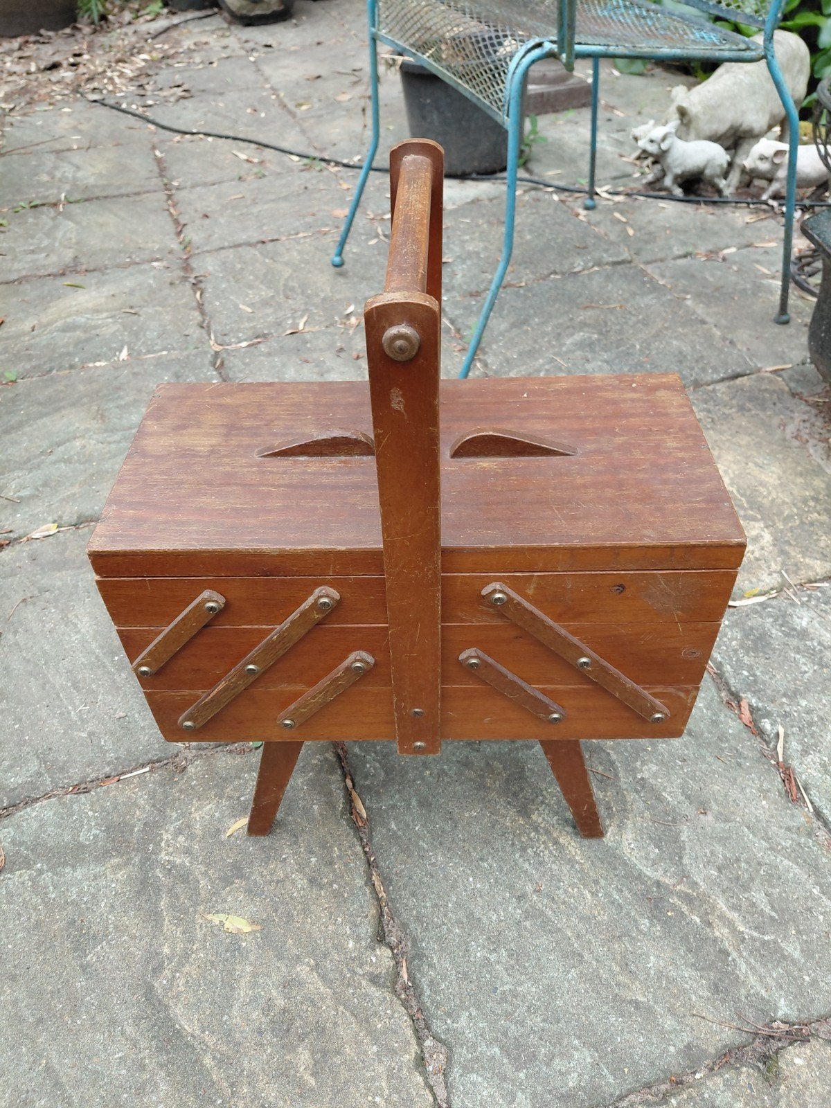 Vintage houten naaidoos met uitschuifbare vakken, Ophalen