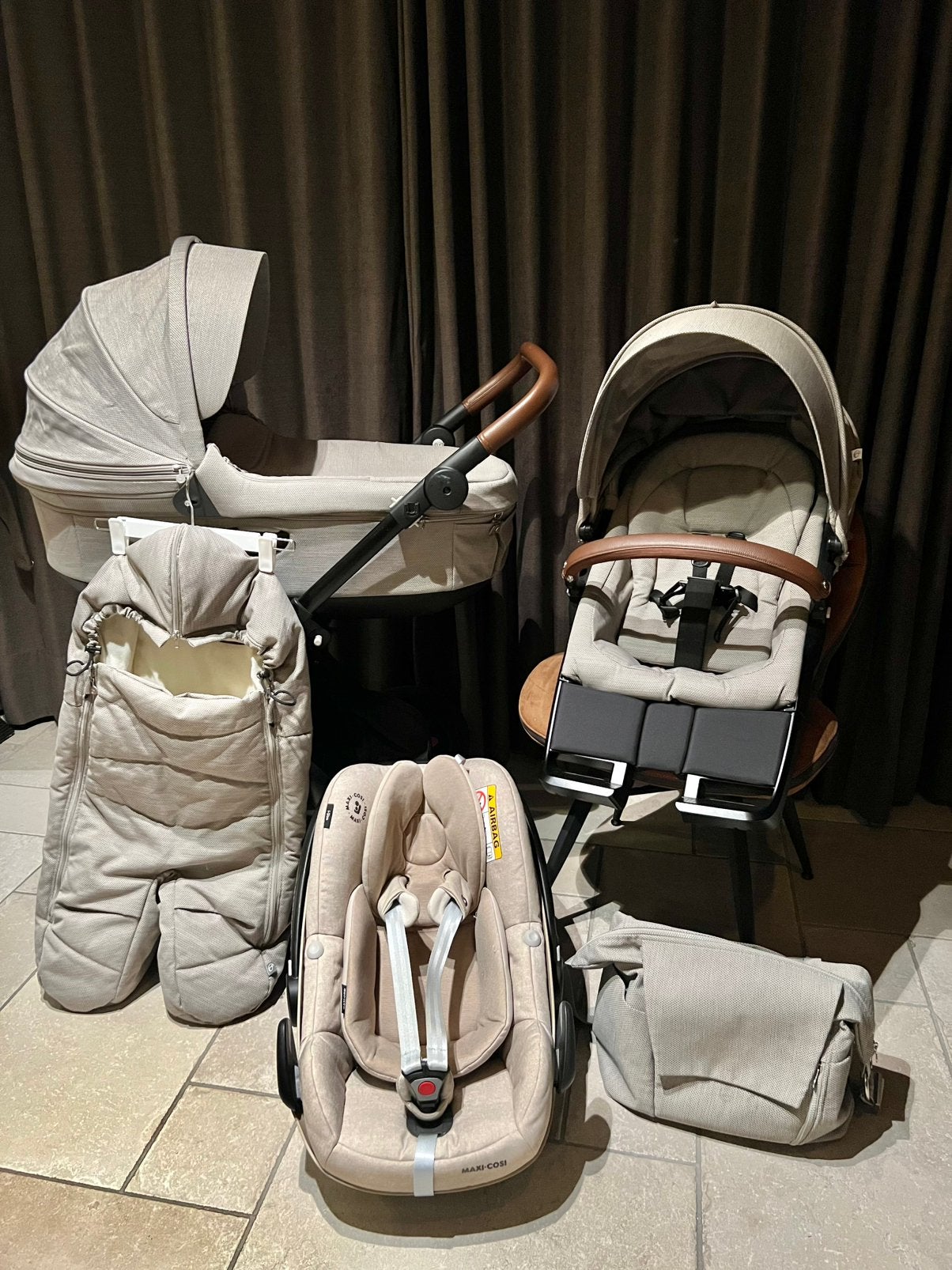 Nette Stokke Trailz 3-in-1 (1 kind) + 2 x Maxi Cosi + I-base, Ophalen, Zo goed als nieuw, Overige merken, Luchtbanden