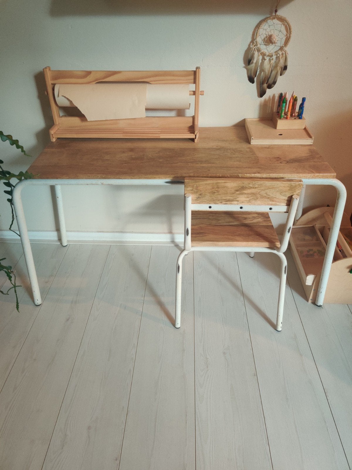 Houten kinderbureau met stoel - Vintage stijl, Huis en Inrichting, Bureaus, Ophalen, Gebruikt, Hout, Kinderbureau