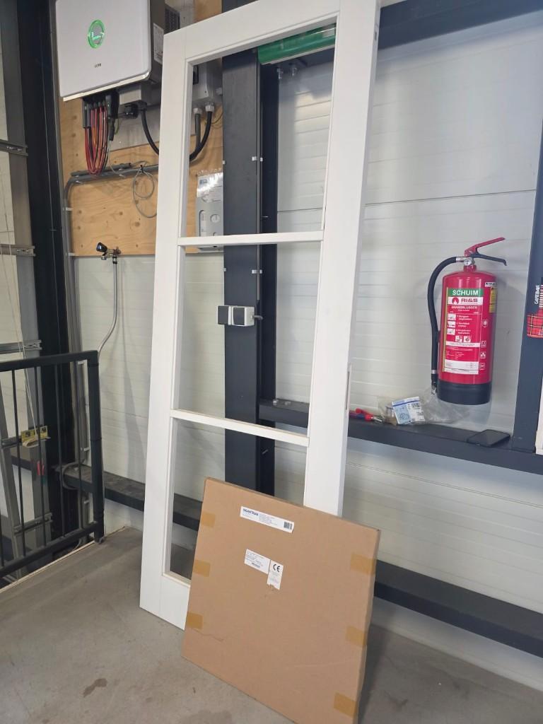 Nieuwe linksdraaiende stompe deur met glas 231,5 x 88 cm, Doe-het-zelf en Verbouw, Deuren en Horren, Ophalen, 80 tot 100 cm, 215 cm of meer