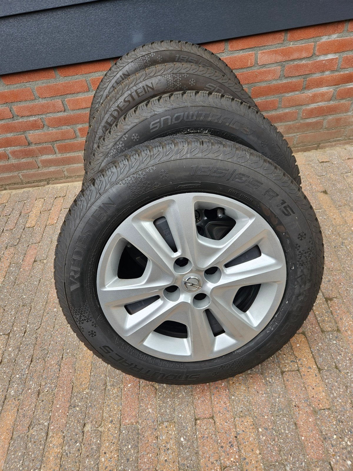 4x winterbanden Opel Corsa E 185/65-15, Ophalen, 15 inch, Banden en Velgen, 185 mm
