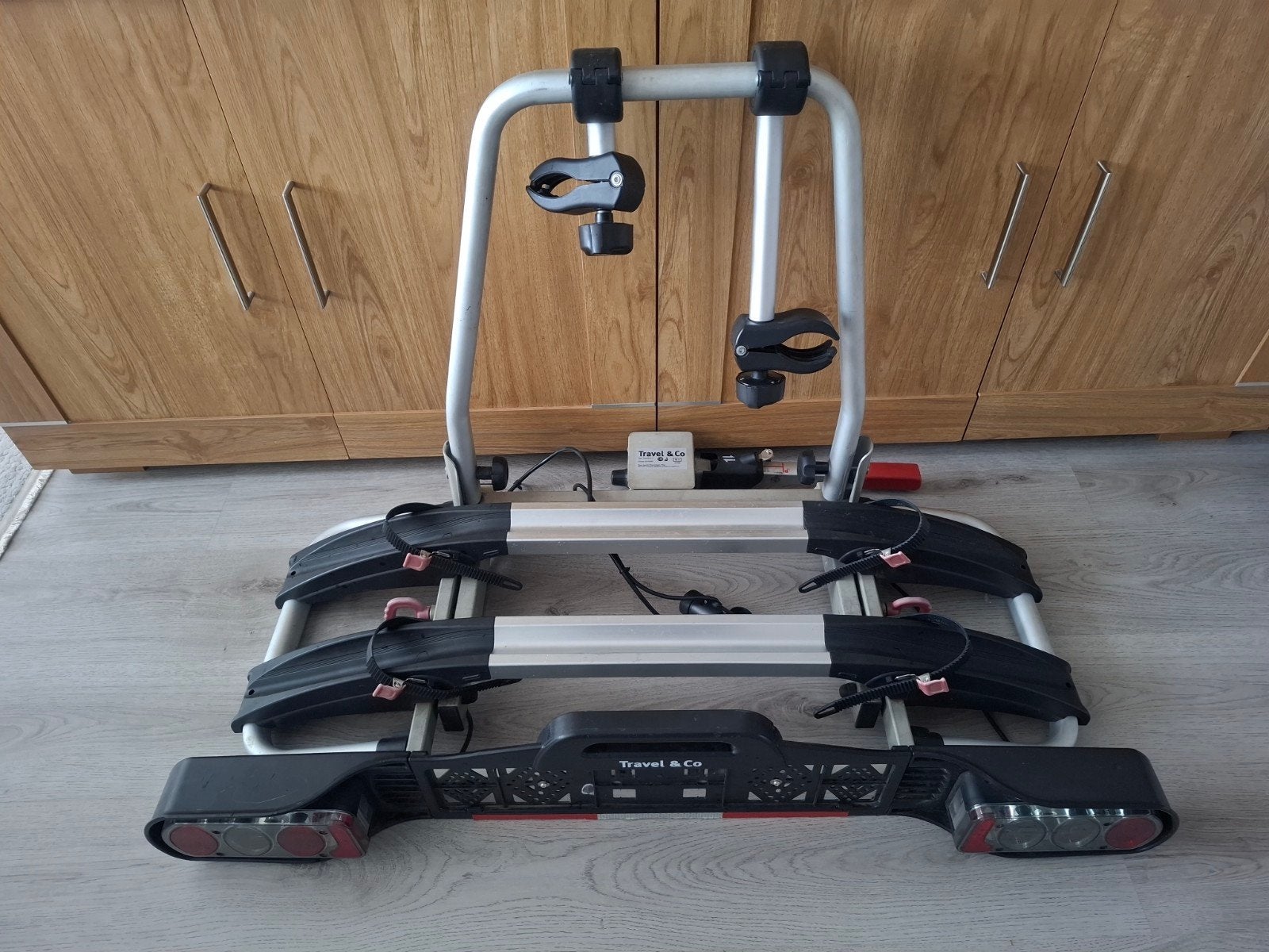 Travel & co ll fietsendrager kantelbaar, Ophalen, Brede banden, Zo goed als nieuw, 2 fietsen