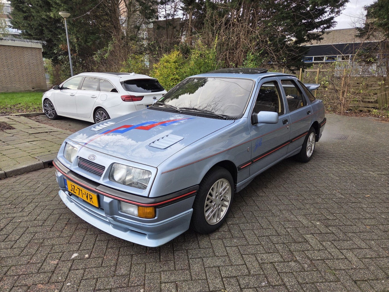 Ford Sierra 2.0 Ghia 1983 Blauw T.E.A.B, 4 cilinders, Blauw, Origineel Nederlands, Handgeschakeld