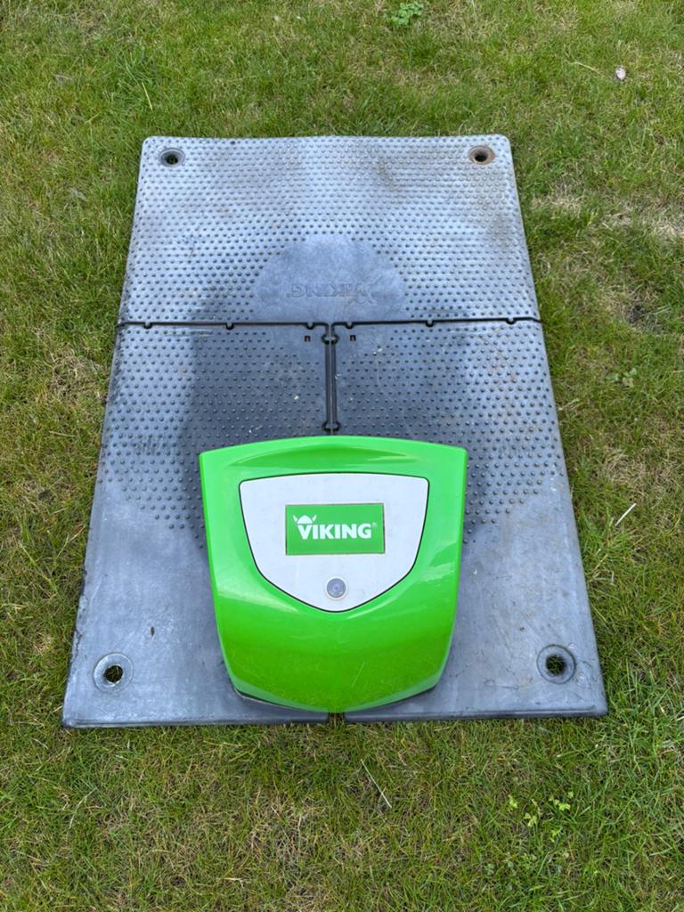 Viking / Stihl dockingstation voor robotmaaier, Ophalen, Gebruikt, Minder dan 30 cm, Accu-grasmaaier