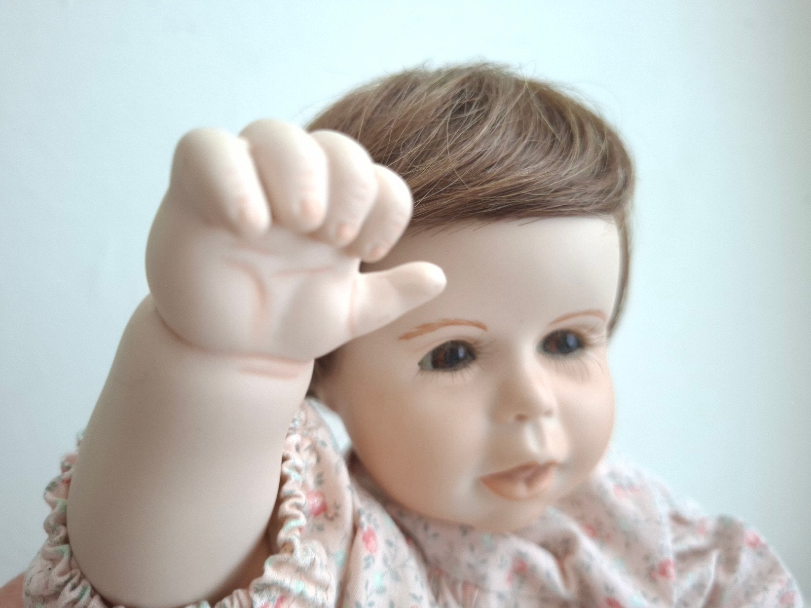 Prachtige porseleinen babypop - Handgemaakt en levensecht, Ophalen of Verzenden, Zo goed als nieuw, Babypop, Levensecht of Reborn